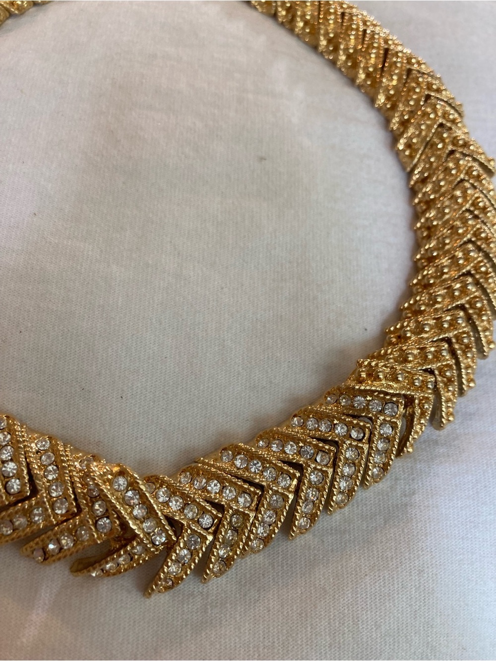 Statement Runway Vintage Necklace with Brilliant Crystals - Picture 4 of 9